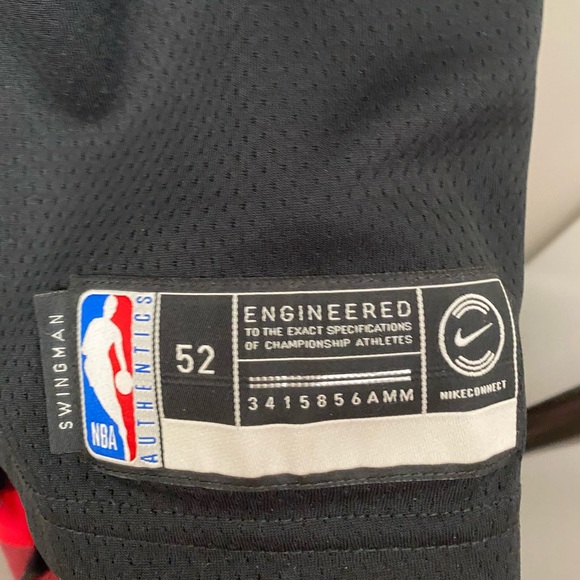 Brooklyn Nets Kyrie Irving Jersey - Picture 3 of 3